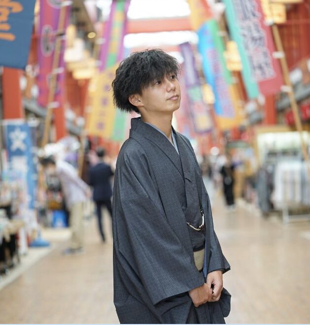 着物姿の男性(Photojoy公式HPより)