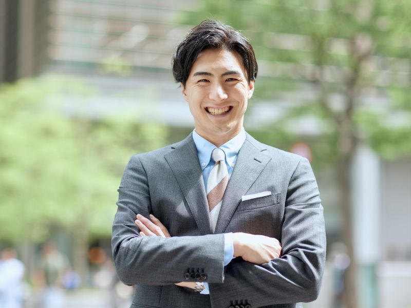 笑顔の男性